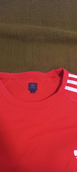 Tricouri de firmă mărimea M