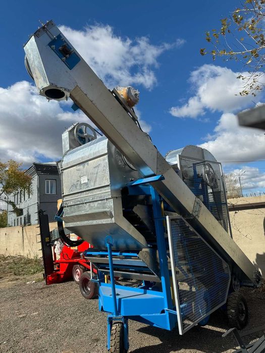 Очиститель вороха самопередвижной ОВС-25