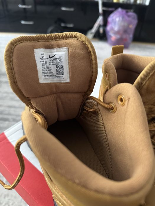 Ghete Nike  – mărimea 32 (20 cm), noi în cutie