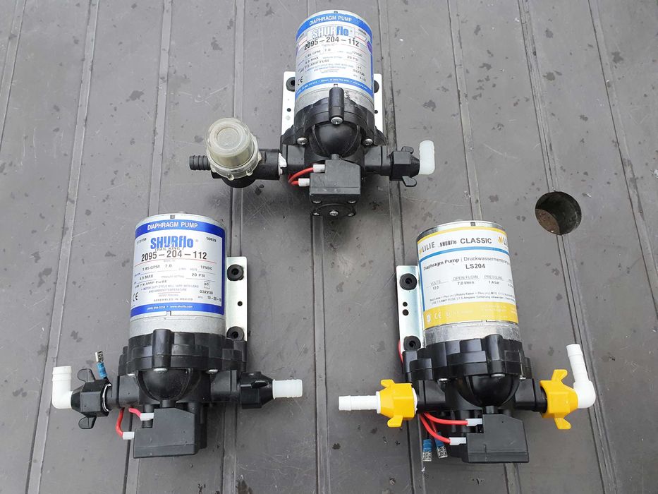 Pompa apa rulota, autorulota, etc ,12V , submersibile sau uscate