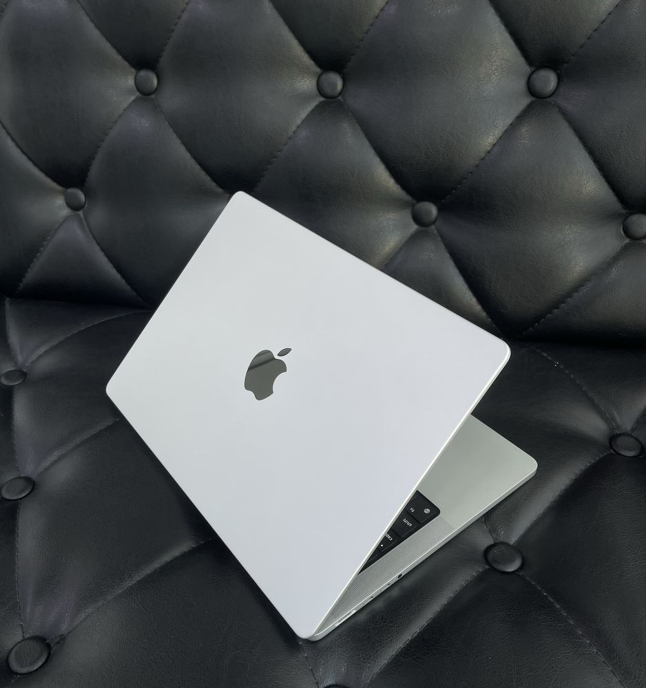 Apple MacBook Pro М2 Pro 14-inch 2023 года в идеальном состояние