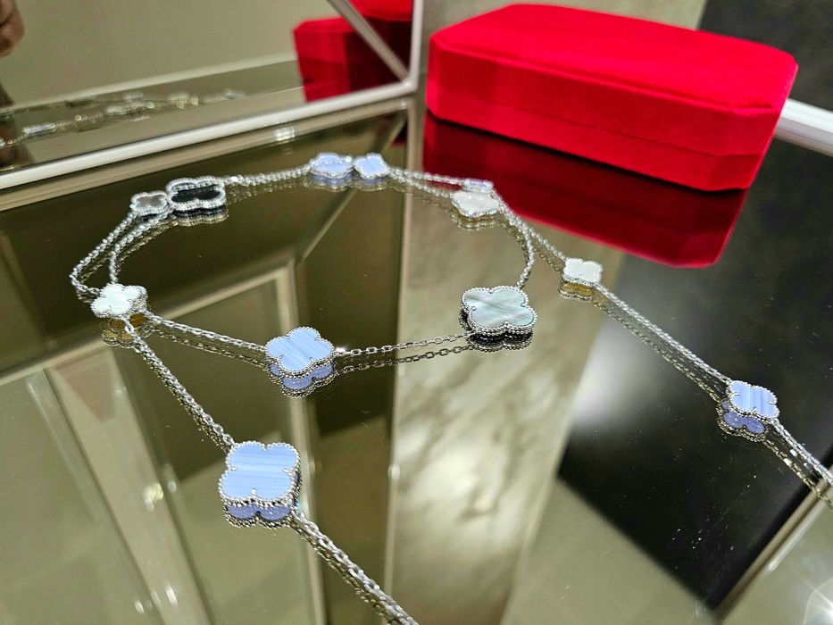 Van Cleef & Arpels VCA Silver Mother 16 Motifs Alhambra Дамско Колие
