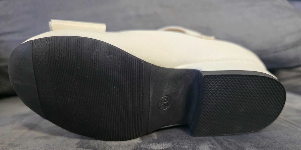 Нови детски обувки