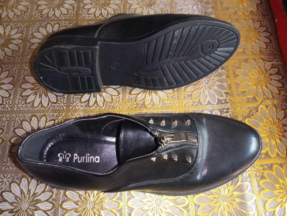 Продаются женские туфли
