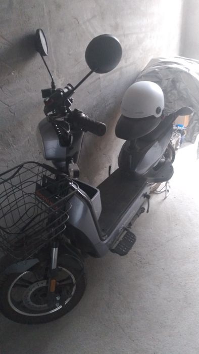 Скутер янги холатда