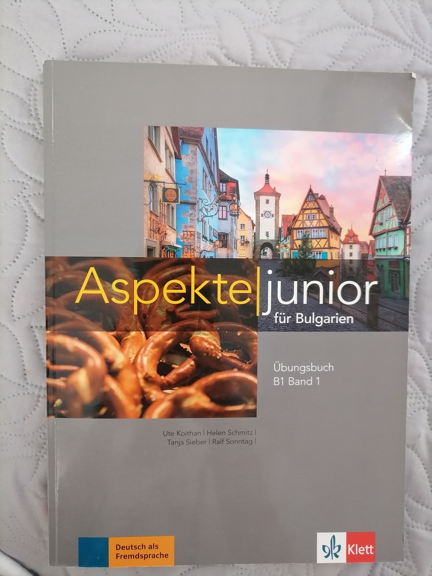 Учебна тетрадка по немски език Aspekte Junior