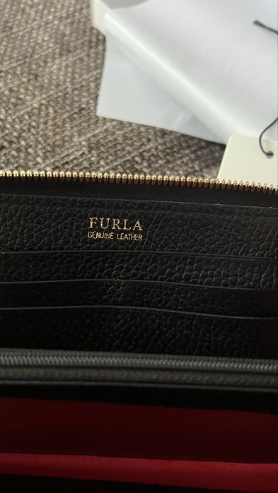 Чисто нов модел Furla Camelia XL.100%оригинал.Жестоки, с етикети