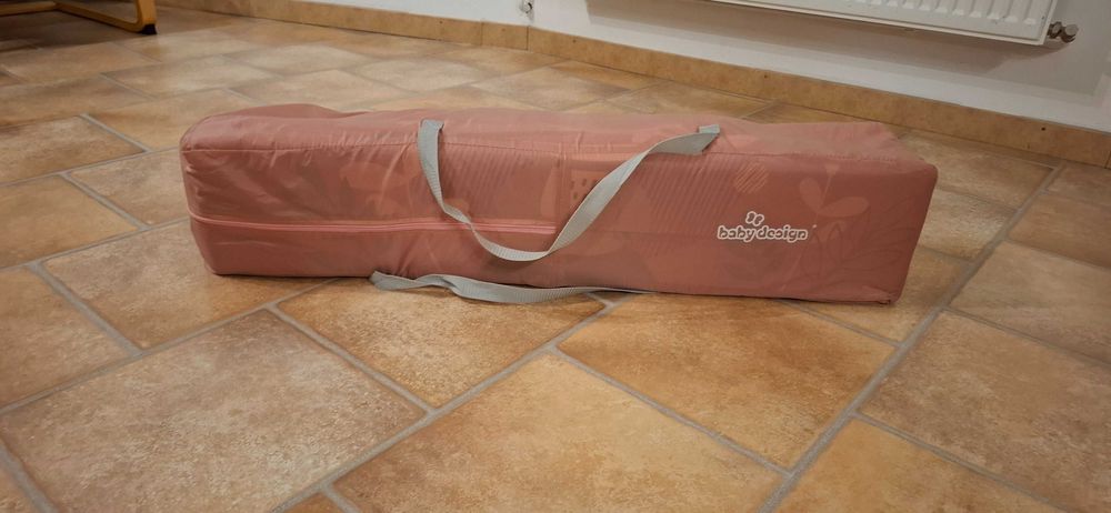 Vand tarc fetite cu masinuta roz cadou