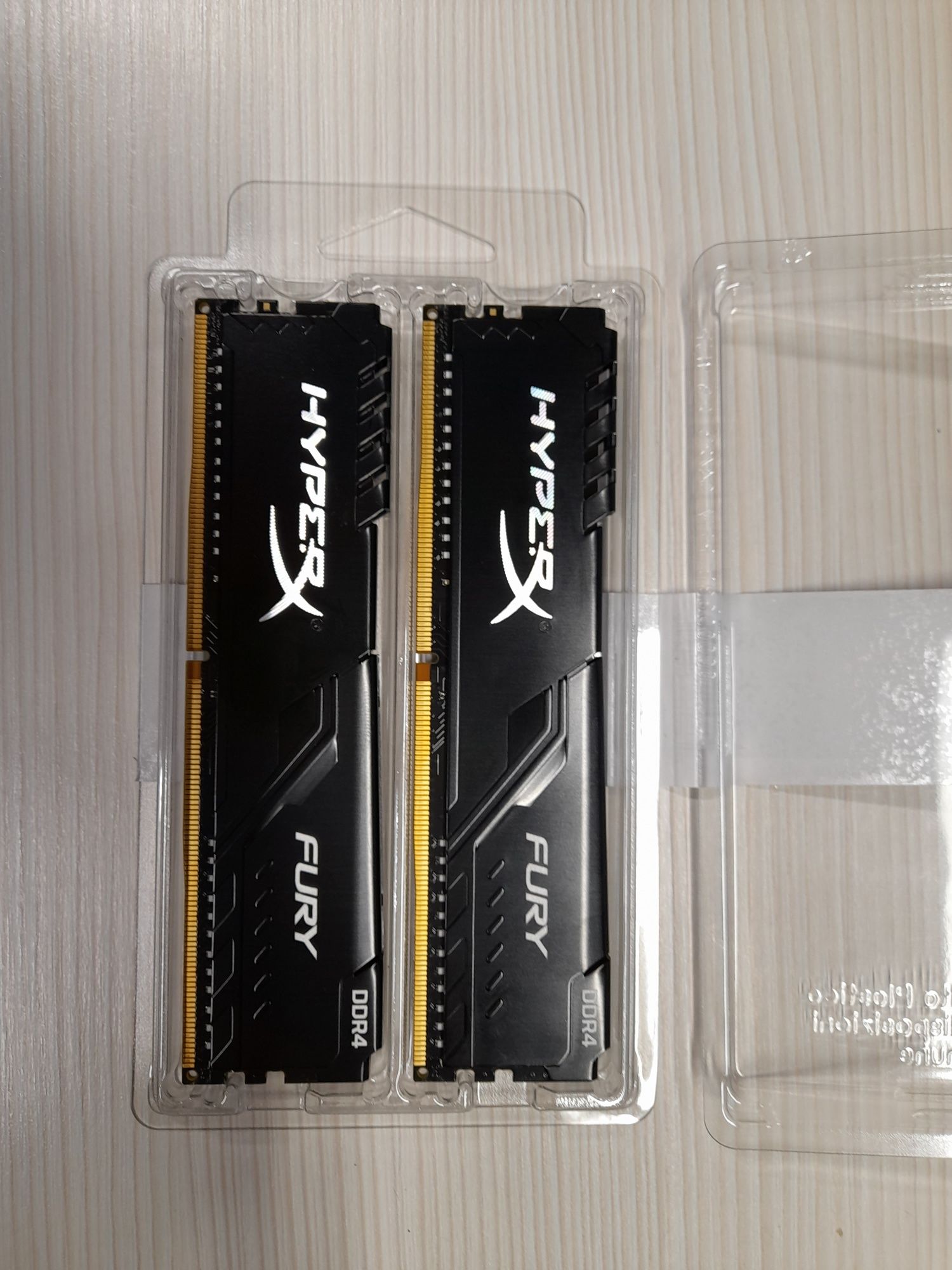 Vand kit Memorie Kingston DDR4 8GB (2 x 4GB) K2 2666 KF426C16BBK2/8