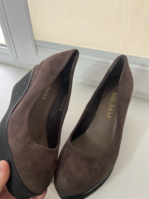 Әйелдер аяқ киімі, көп киілмеген.