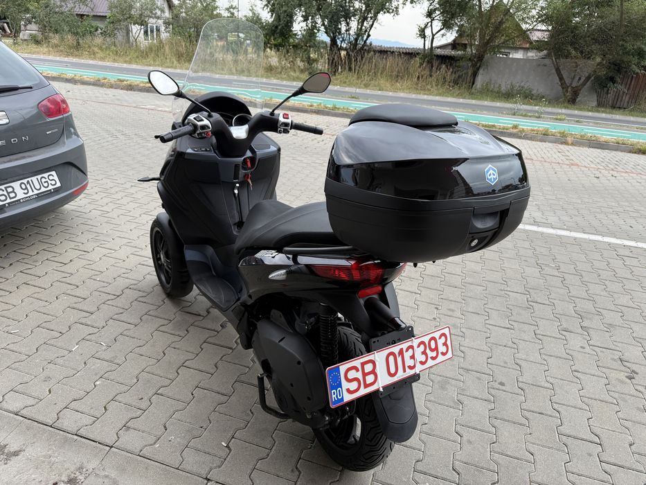 Piaggio 300 HPE, Categoria B