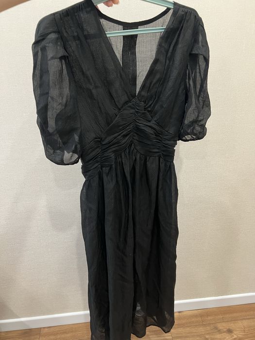 Черное легкое платье