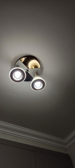 Люстры потолочные  3 штуки