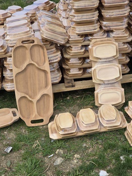 Set platou  mare  60 cm + 12 farfurii