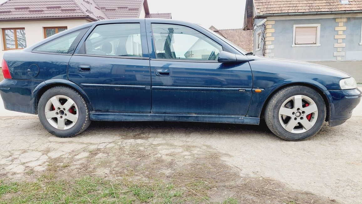 Vând Opel vectra