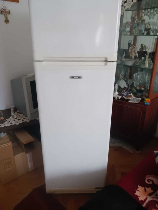 frigider Zanussi