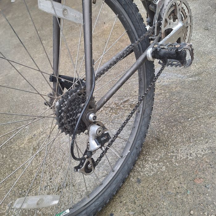 vând bicicleta  foarte bună