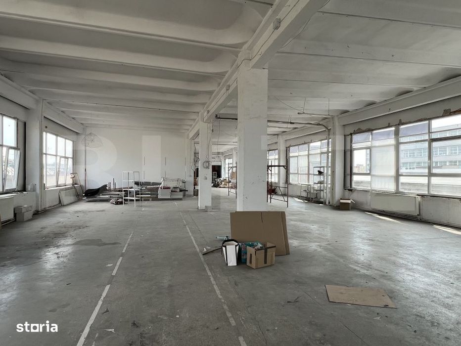 Hala open space, 614 mp, lift de marfa, zona Piata 1 MAI