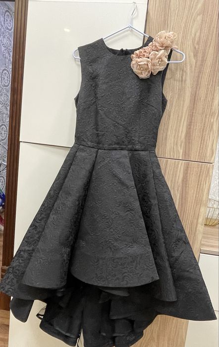 Черное платье  вечернее  б/у