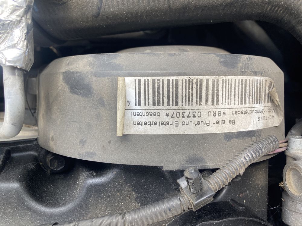 Продавам отличен двигател и скоростна кутия Vw Golf 5 - BRU