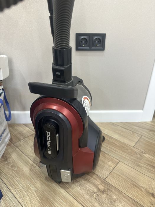 Продается пылесос Polaris!