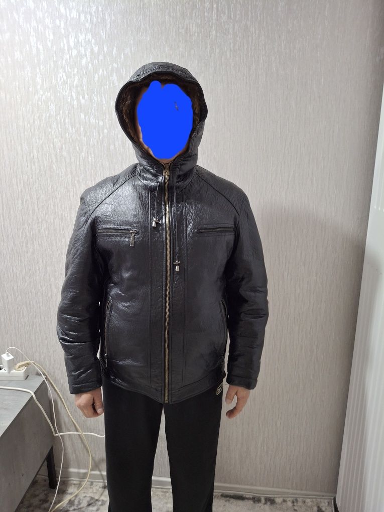 Продам куртку в отличном состоянии