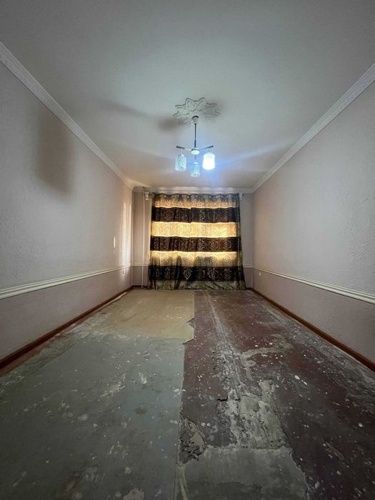 Широткада 1 хонали уй сотилади