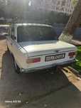 Vaz 21011 sotiladi