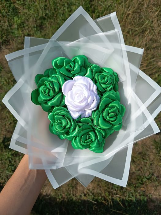 Buchet flori din Satin