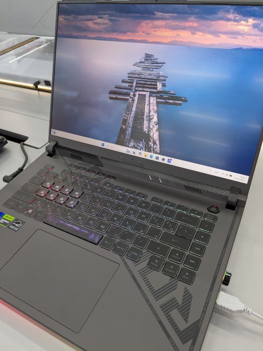 Продам игровой ноутбук Asus rog i7 13th/16/512