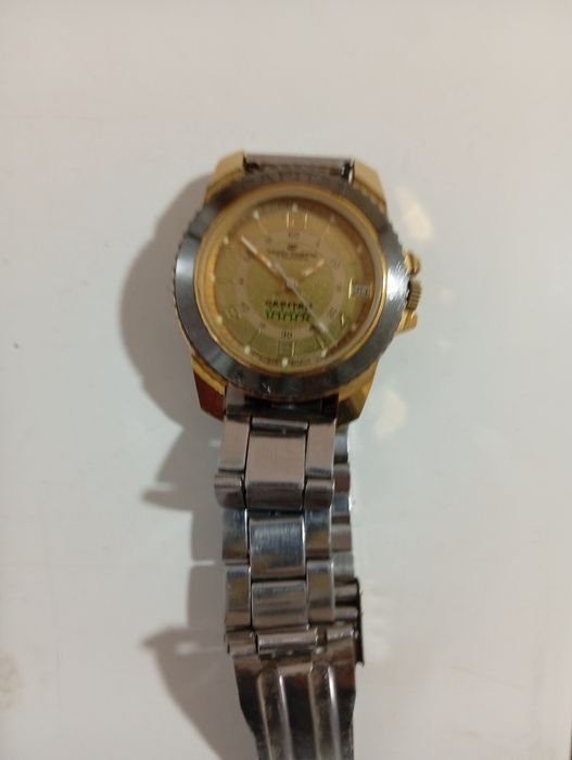 Продается часы Восток.