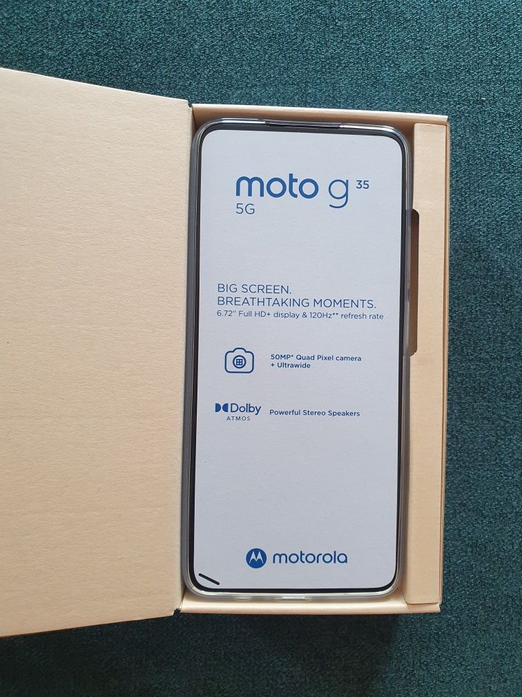 Смартфон Motorola G35 - нов