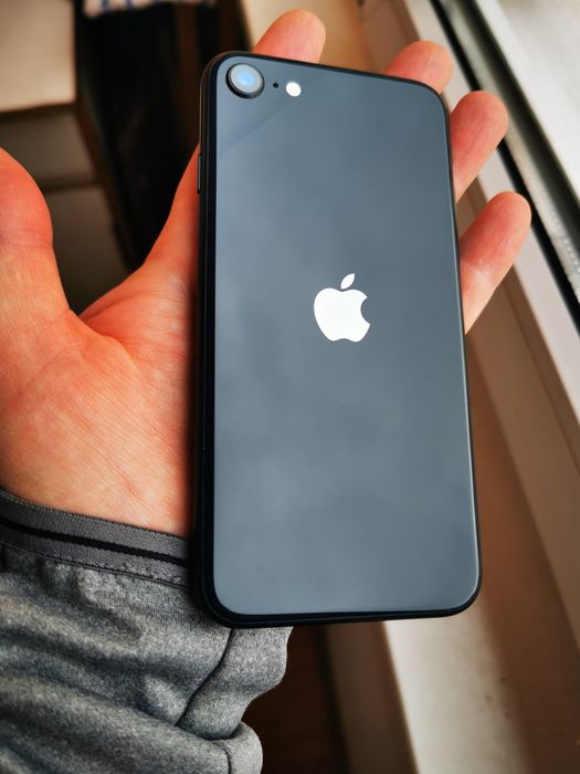 iPhone SE 3, 64GB 2022 Midnight