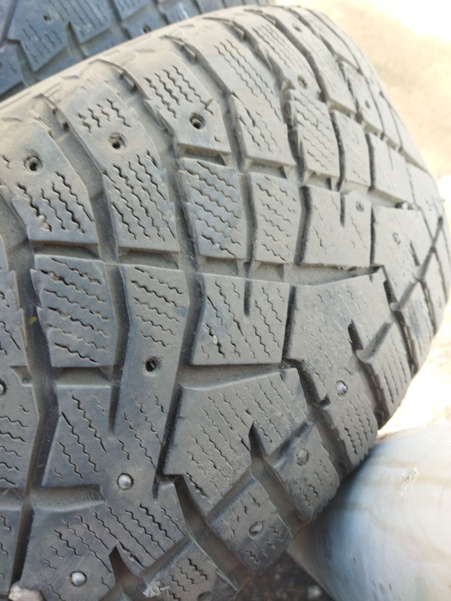 Шины зимние Nitto 235/55/19
