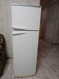 Холодильник в хорошем состояний