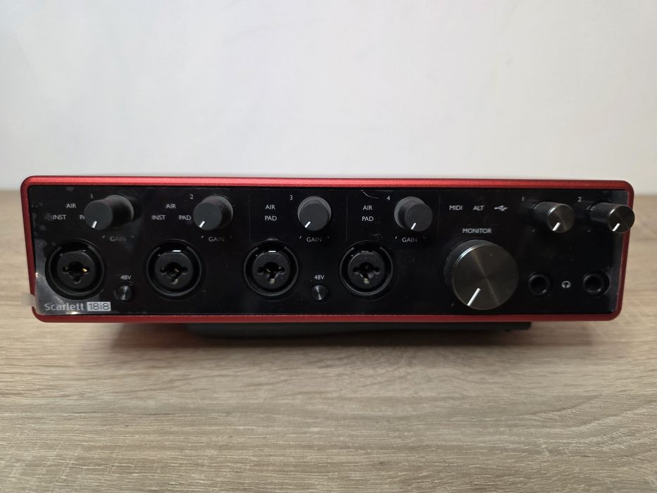 Placa de sunet Focusrite 18i8 gen3