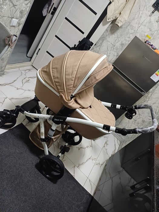 Продаётся фирменный коляска