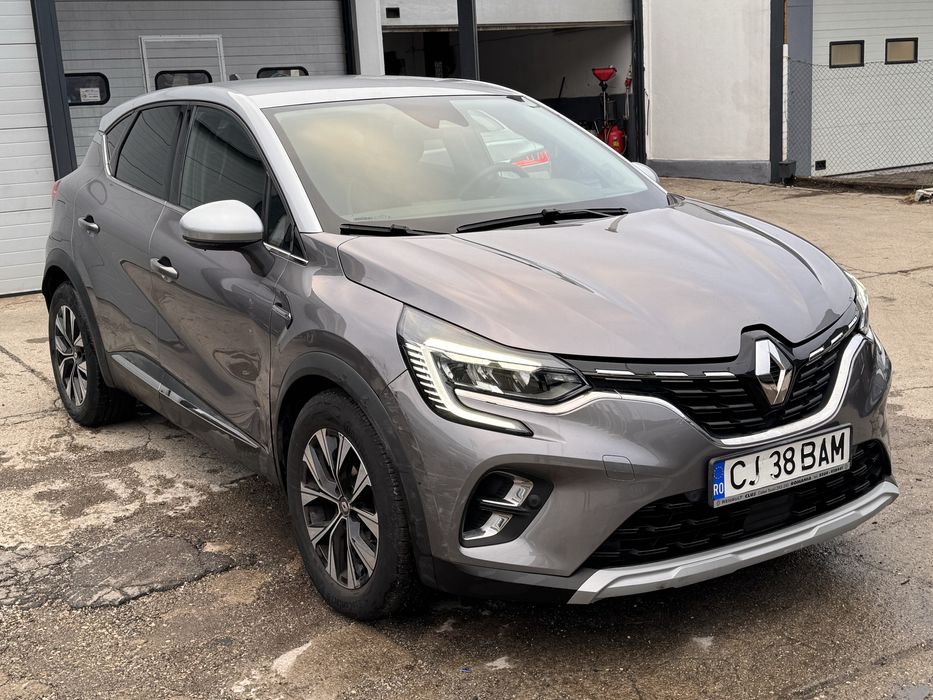 Renault Captur Hybrid Automat 2023 usor avariat