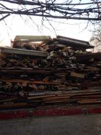 Deșeuri de lemn dețin 100 metri steri