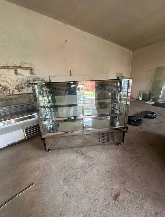 Витринные холодильники