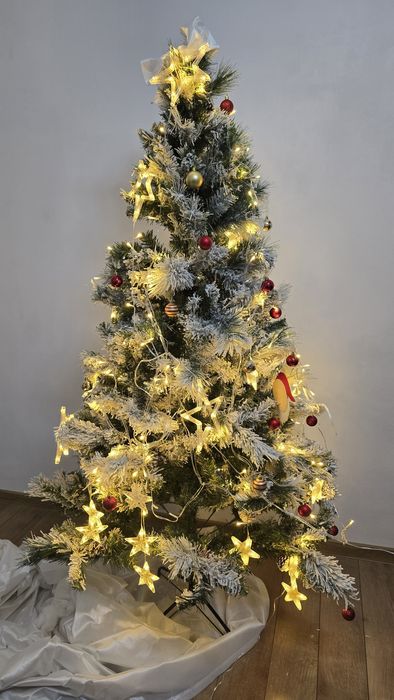 Brad artificial Kring Frosted, 200 cm, aspect nins, suport metal