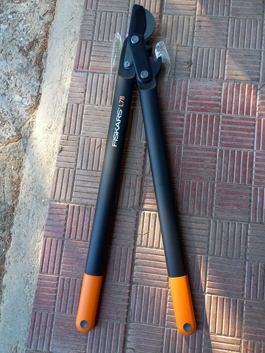 FISKARS Foarfeca By Pass,CURBATA,L 78,Taie pana la 50 mm.SIGILATA