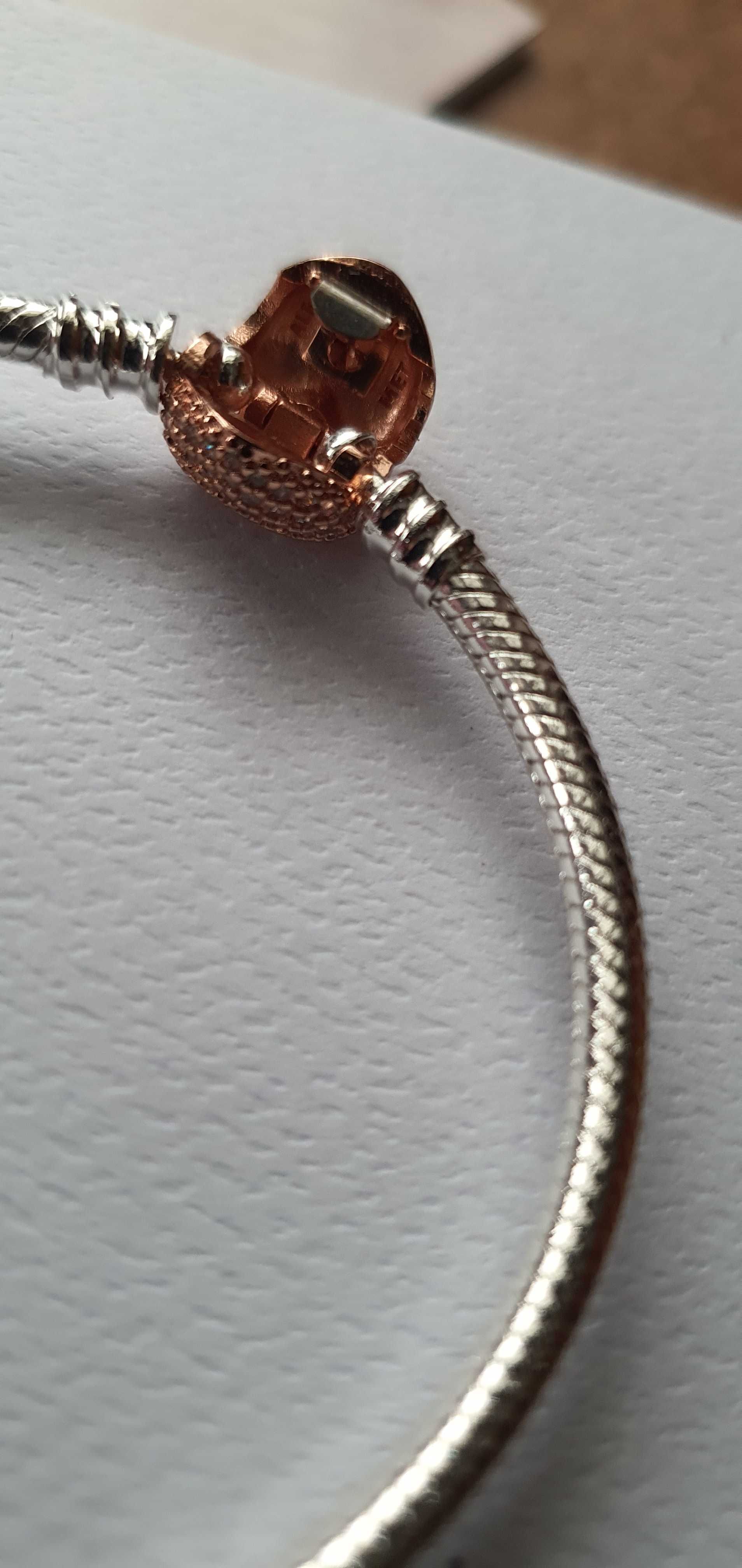 Оригинална сребърна гривна Pandora Rose Романтика, 18см със сертификат