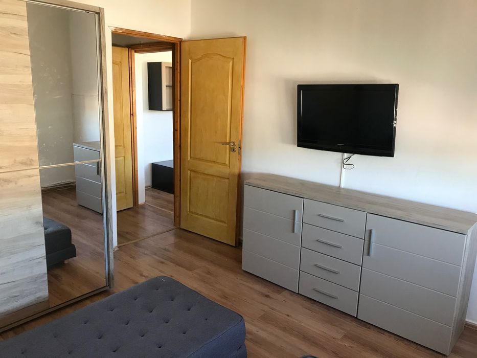 vand apartament 2 camere