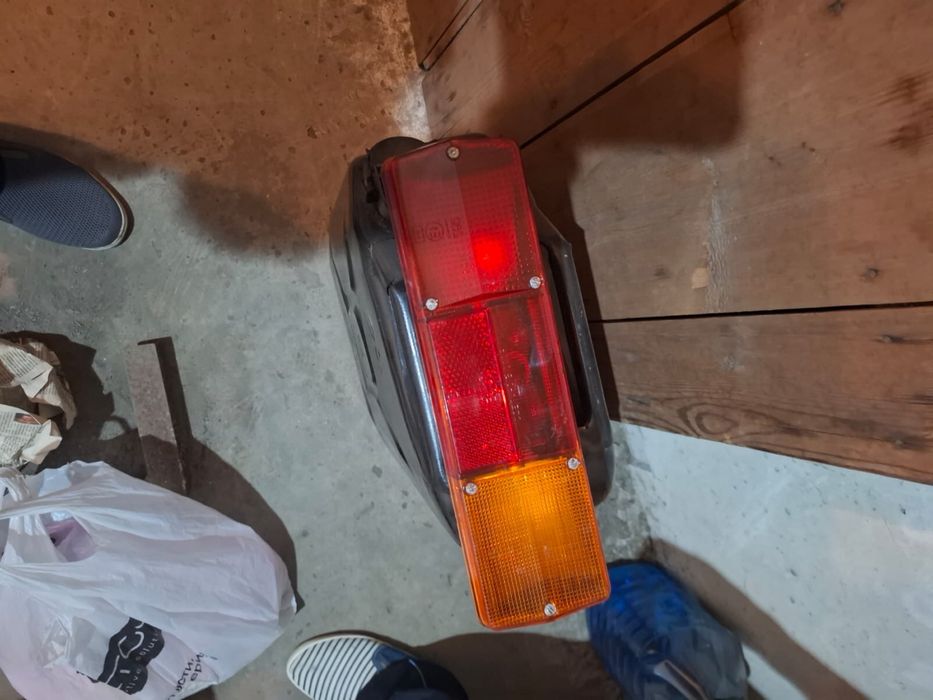 Продам задние фонари на КАМАЗ новые