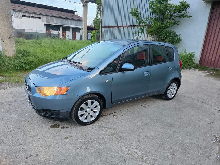 Mitsubishi Colt 1.3 benzina an 2012 euro 5