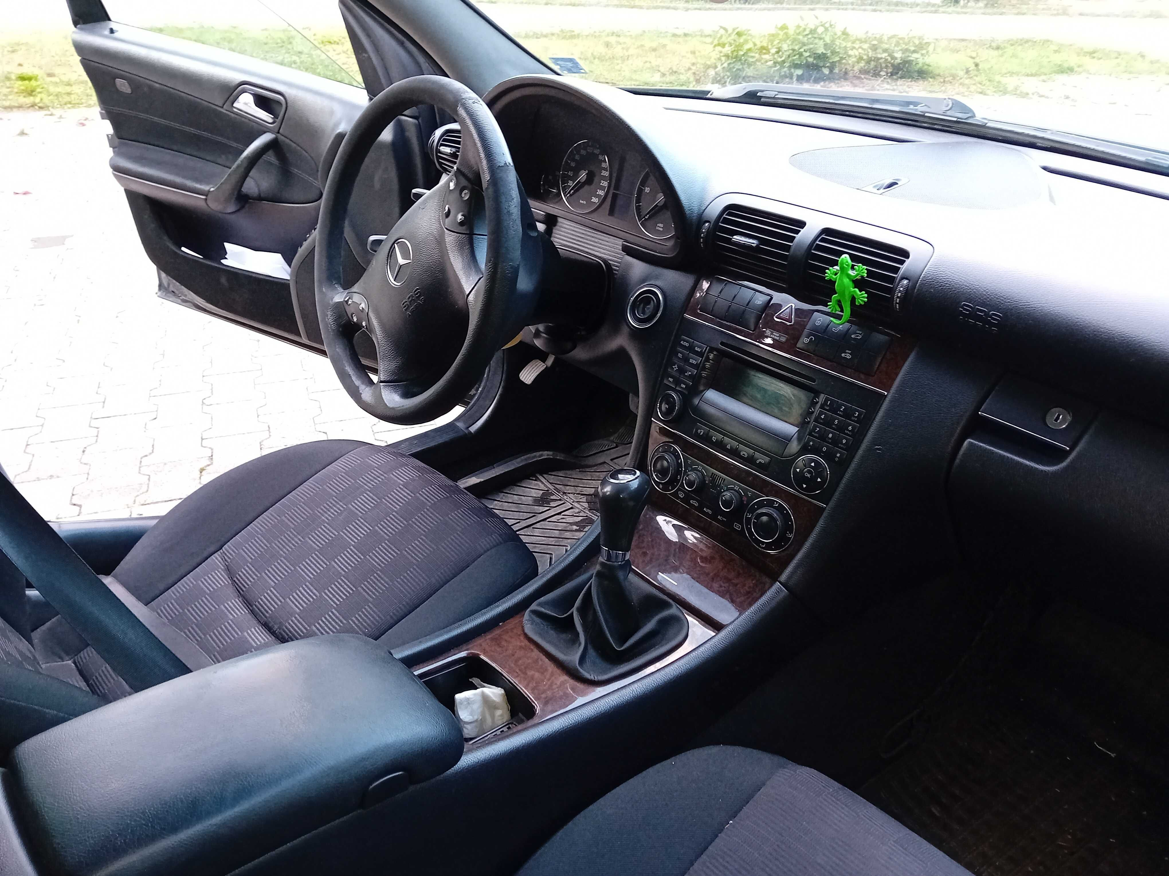 Продавам  Mercedes CDI 200