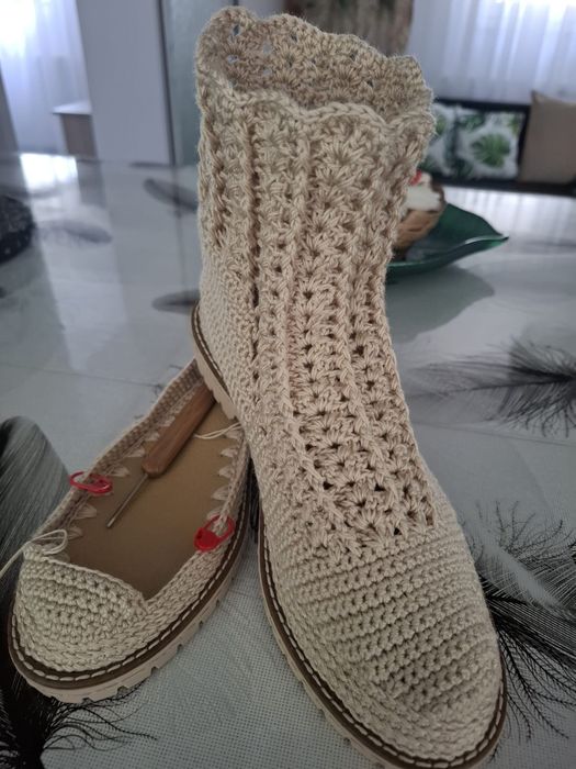 Încălțăminte croșetată