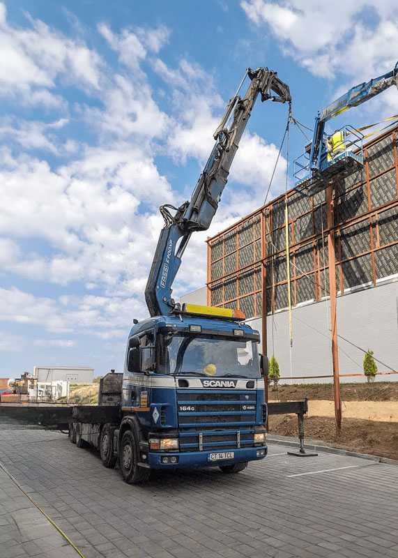 Camion cu Macara HIAB de Inchiriat. Inchiriez Macarale 20t. Transport