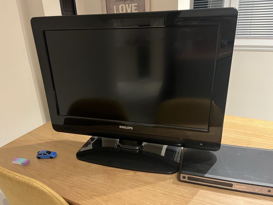 Телевизор и DVD Philips